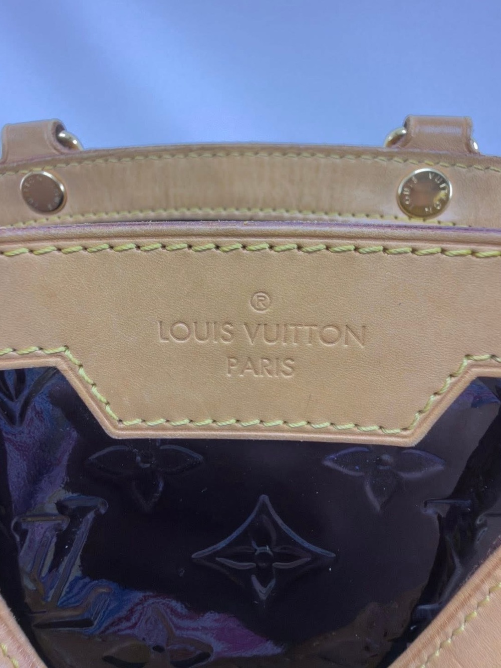 Louis Vuitton Handbag / Louis Vuitton Glossy Bag / Louis Vuitton Patent Bag - Picture 15 of 16